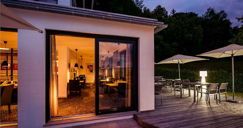 Bar im Wellnesshotel Bayern mit Prosecco vom Faß